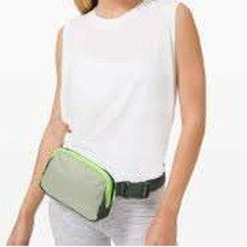 Lululemon‎ Everywhere Belt Bag 1L Zipper Waist Pack